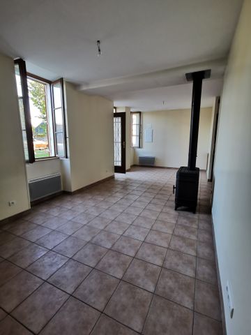 Location Maison 4 pièces 95m² NERONDES 18350 - Photo 3