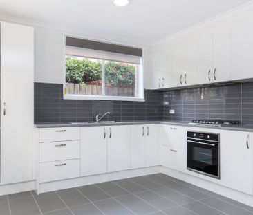 TWO BEDROOM UNIT CLOSE TO THE ACTION! - Photo 4