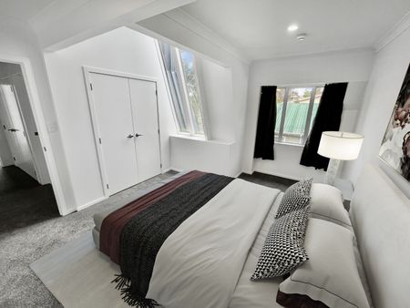 3-Bedroom Unit with Spectacular City Views - Photo 3