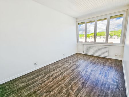 Apartment - Photo 2