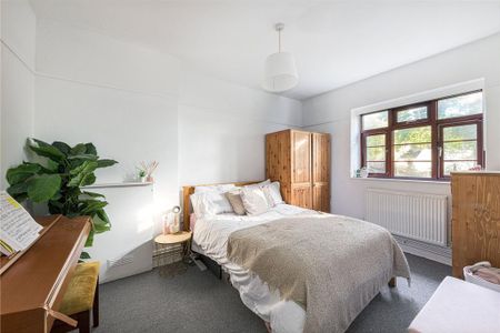 3 bedroom property to rent - Photo 3