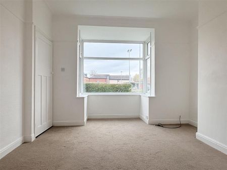 2 bedroom semi-detached house to rent - Photo 5