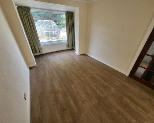 St. Anns Close, LS4 - Photo 1