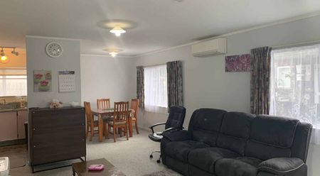 Cosy Hidden Gem!! - Photo 5