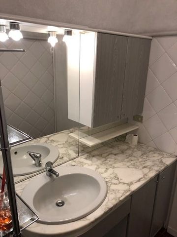 Via Leopoldo Sabbatini, Milan, Lombardy 20136 - Photo 4