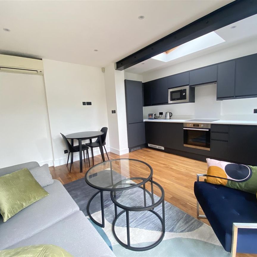 2 bed apartment to rent in Hyde Park Place, London, W2 2 - Photo 1