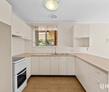 10 Kissane Crescent, Evatt ACT 2617 - House For Rent | Domain - Photo 6