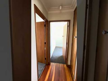 Renovated, Double Glazed! Warm & Cozy! - Photo 5