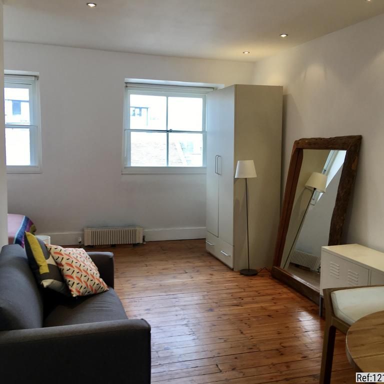 Studio to rent - Photo 1