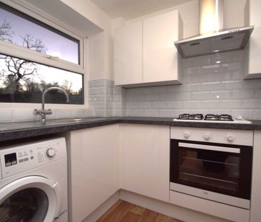 2 bed First Floor Maisonette for rent - Photo 4