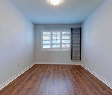 For Lease - 112 Revelstoke Crescent, Richmond Hill, Ontario - Photo 2