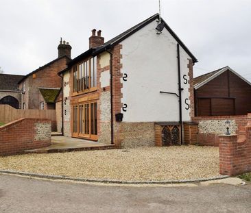 Muston Farm, Piddlehinton - Photo 1