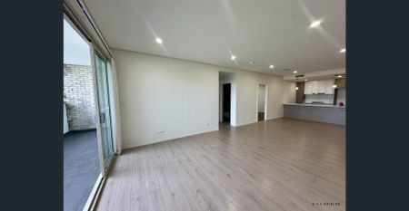 Spacious 3 bedroom apartment perfectly positioned. - Photo 4