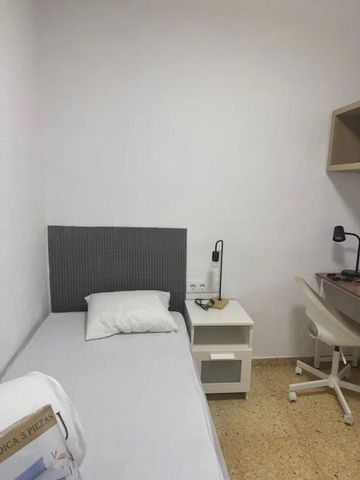 Carrer de Sant Francesc dAssís, Valencia, Valencian Community 46920 - Photo 5