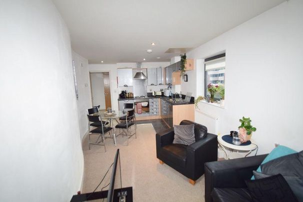 1 bedroom flat to rent - Photo 1