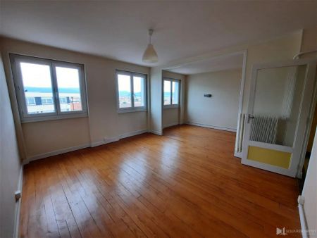 Location appartement 4 pièces - 67.93m² à Clermont-ferrand (63000) - Photo 2