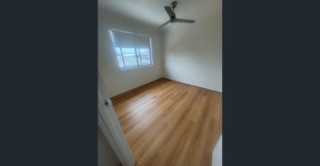 Stylish and Modern Townhouse. - Photo 4