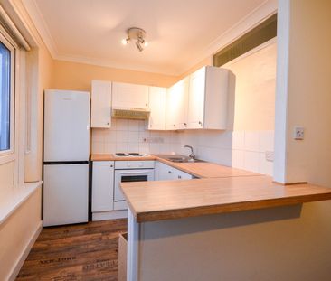 2 bed flat to rent in St. Keverne Square, Kenton, NE5 - Photo 6