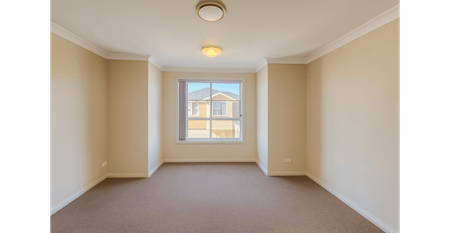 Luxury 3 Bedroom Townhouse in Casula! - Photo 3