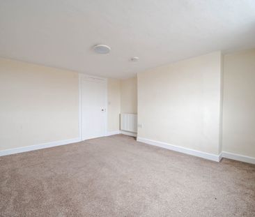 5 bedroom end of terrace house to rent - Photo 4