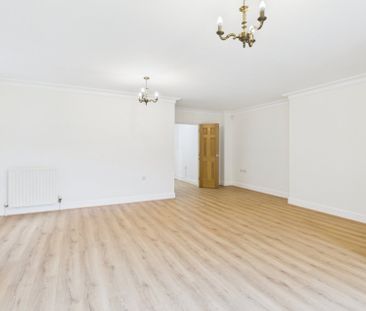 The Grange, 74 Packhorse Road, Gerrards Cross,SL9 - Photo 6
