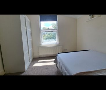 Room in a Shared House, Bulwer Road, E11 - Photo 4