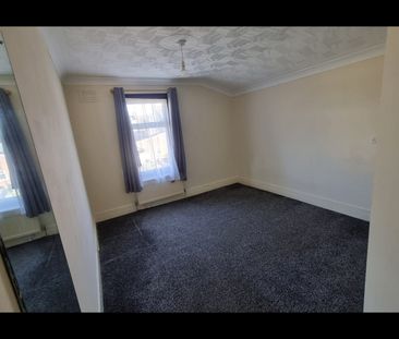 4 Bed Terraced House, Thorold Road, IG1 - Photo 3