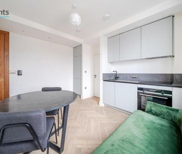 Studio to rent - Photo 2