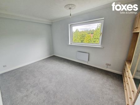 2 bed flat to rent in South View, 24 St. Valerie Road, Bournemouth, Dorset, BH2 6PJ - Photo 3