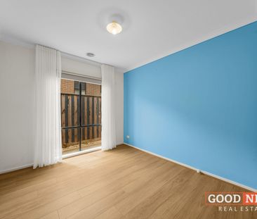 Prime Family Home - Walk to Riverdale Shopping Centre - Photo 6