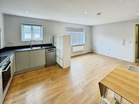 Studio to rent - Photo 2