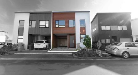 Modern 3-Bedroom Home with Sea Views in the Heart of Hobsonville Point - Photo 4