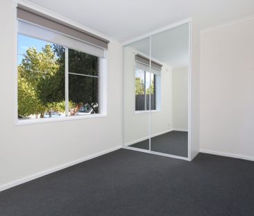 TWO BEDROOM UNIT CLOSE TO THE ACTION! - Photo 3