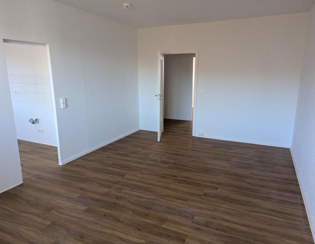 3-Raum-Wohnung für Ihre Familie - Küche mit Fenster, Balkon, Aufzug - Foto 1