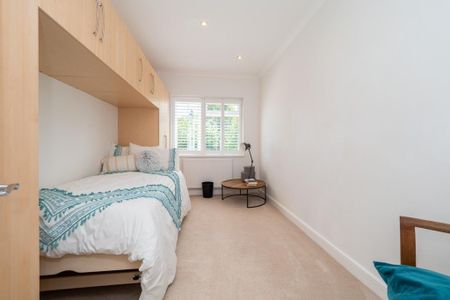 5 bedroom detached house to rent - Photo 3