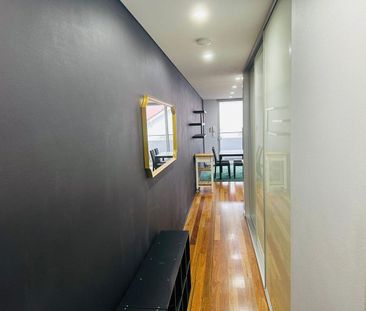 Modern Fully Furnished 1 Bedroom Apartment in the Heart of Petersham - Photo 5