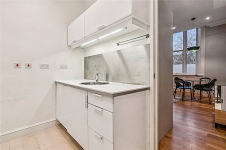 Cleveland Square, London, W2 ground floor flat to rent - Photo 4