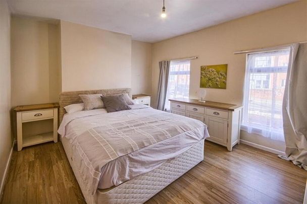 102 Tates Avenue, Belfast, BT9 7BZ - Photo 1