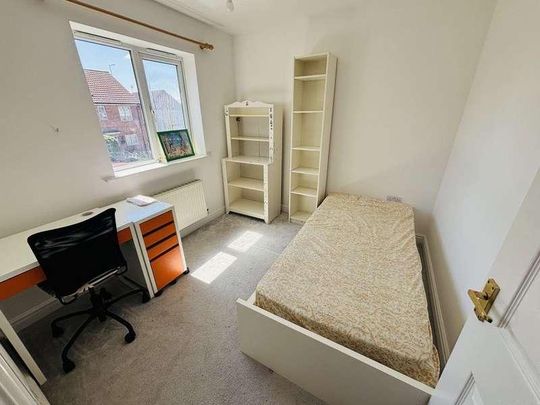 St Bedes Drive, Boston, PE21 - Photo 1