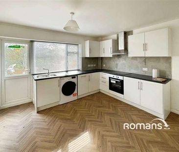 Booker Lane, High Wycombe, Buckinghamshire, HP12 - Photo 2