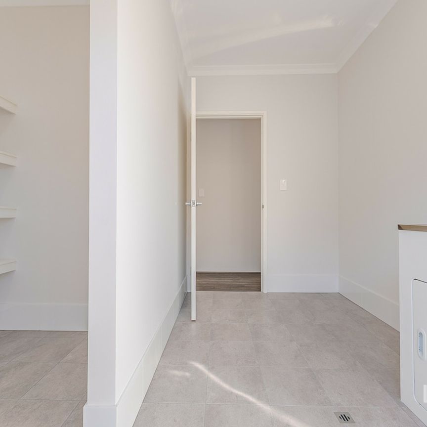 Brand new in the heart of Dawesville. - Photo 1