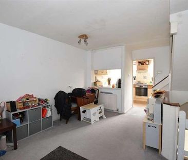 Cranbourne Close, Horley, RH6 - Photo 1