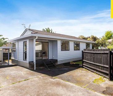 Fully Fenced, Refurbished 3-Bedroom Home in a Super Convenient Loca... - Photo 1