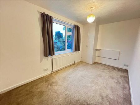 2 bedroom bungalow to rent - Photo 2