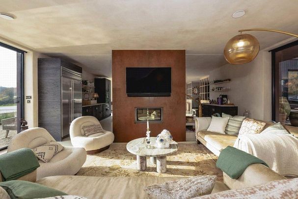 6 bedroom detached house to rent - Photo 1