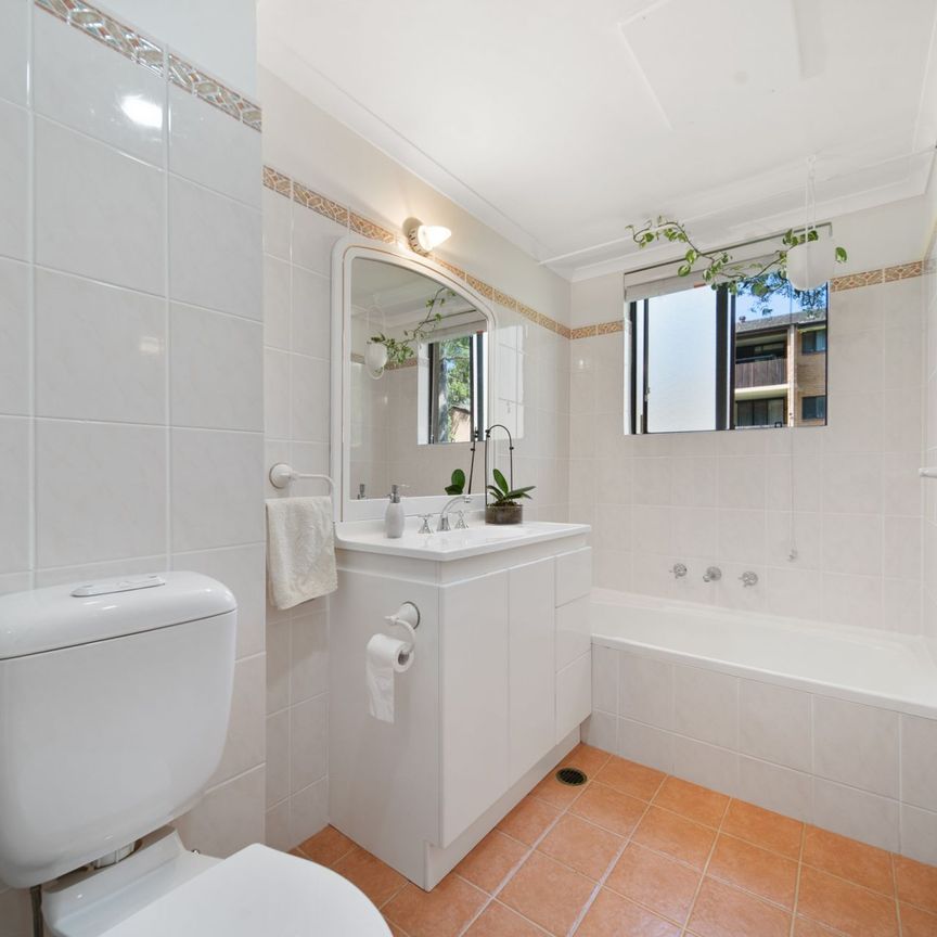 Macquarie Park - Photo 1