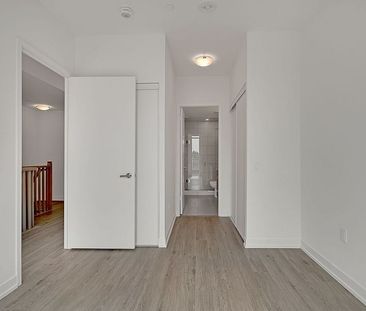 For Lease - 3 Rosewater Street Unit# TH107, Richmond Hill, Ontario - Photo 6