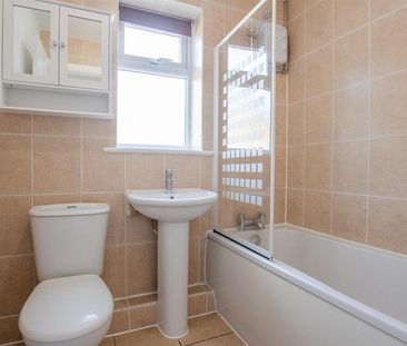 2 bedroom semi-detached house to rent - Photo 6