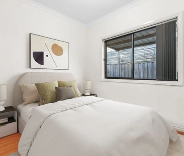 Contemporary low-maintenance living - Photo 3