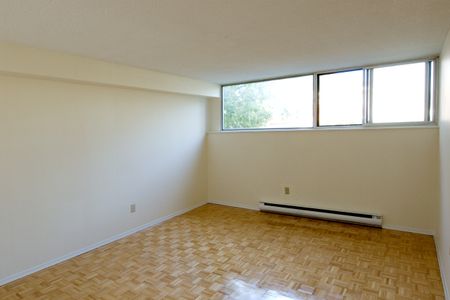 The Laurentian - Photo 4